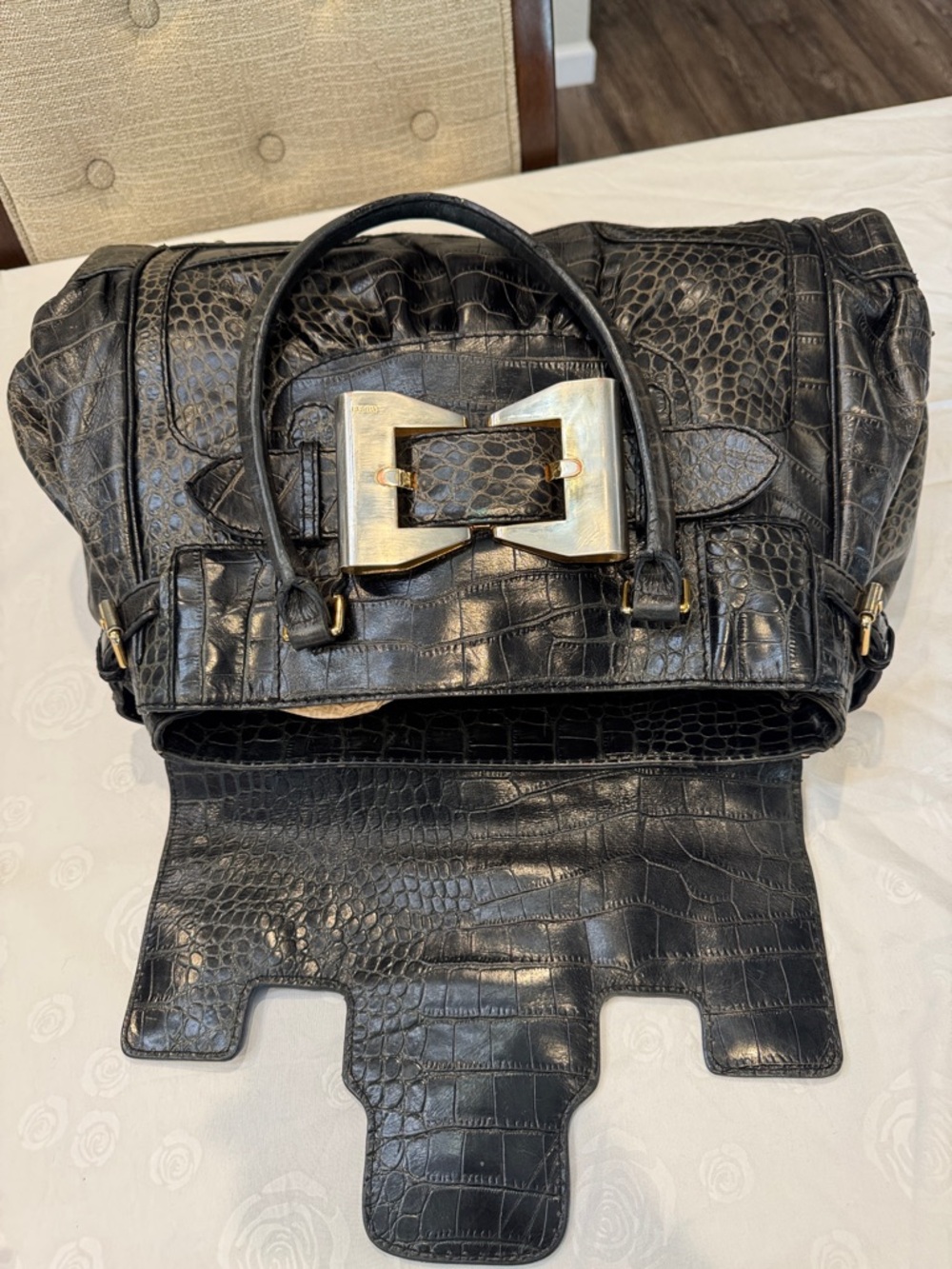 Authentic Gucci Dialux Queen Black Croc-Embossed Leather Satchel - Picture 8 of 13